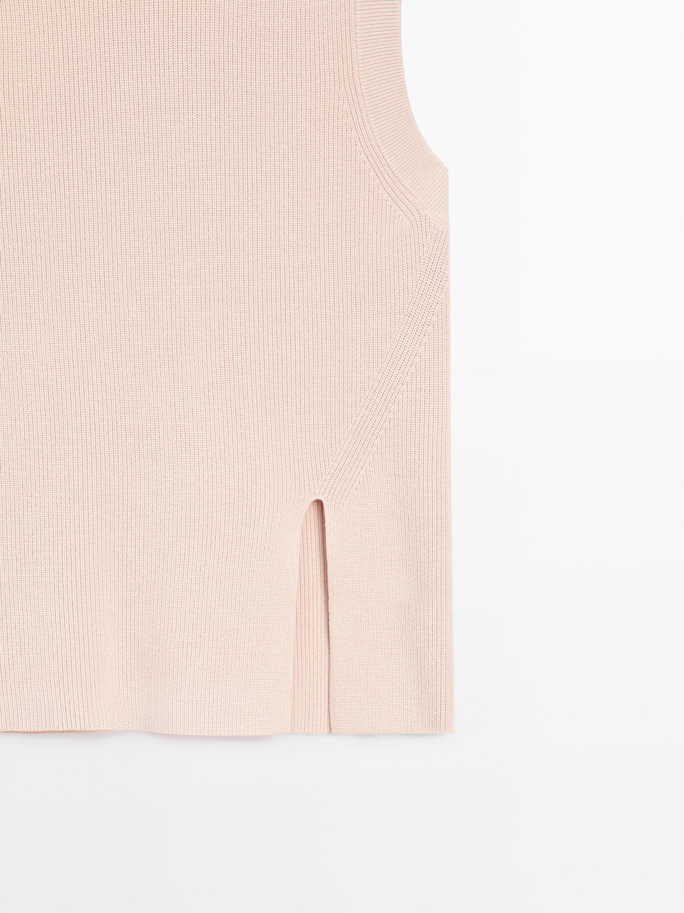 Knit top with crew neck